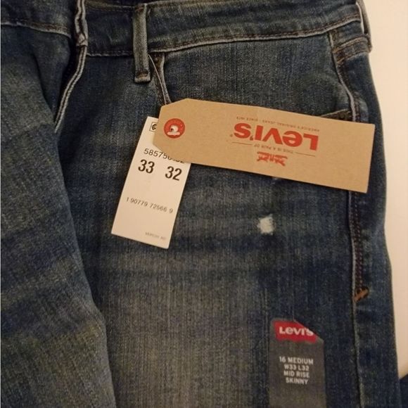 NEW Levi's Mid-Rise Skinny Jeans - Picture 9 of 9